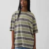 T-shirt με ρίγες Keith Haring σε oversized γραμμή