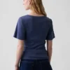 T-shirt με στρογγυλό λαιμό και ραβδώσεις