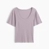 T-shirt με στρογγυλό λαιμό και ραβδώσεις