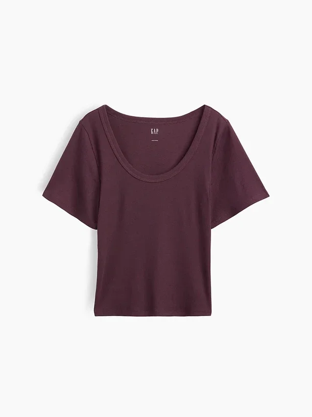T-shirt με στρογγυλό λαιμό και ραβδώσεις