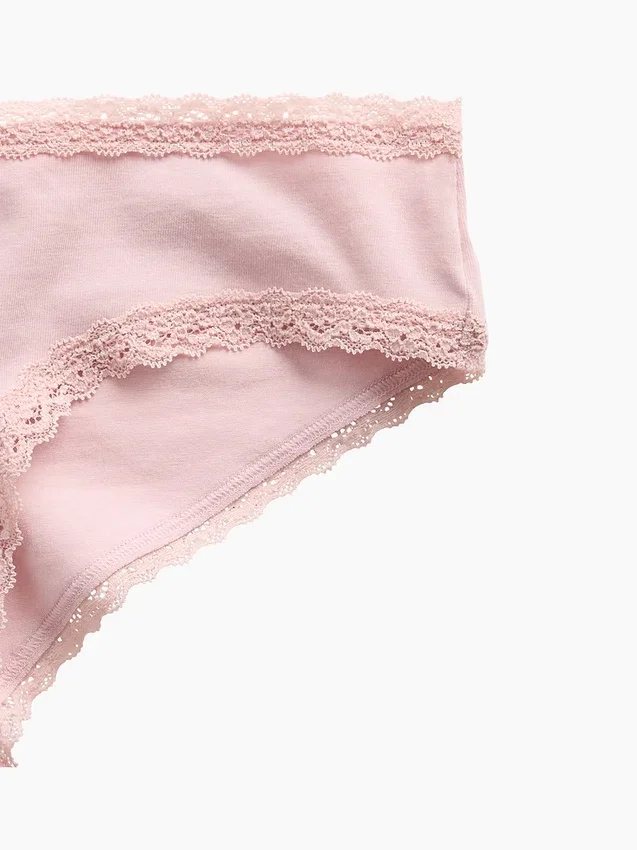 Το πιο απαλό χιπστερ τύπου «cheeky» από οργανικό ελαστικό βαμβάκι με δαντελένια τελειώματα