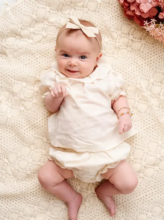 Το σετ κορδέλας για κεφαλόδεσμο Adaline