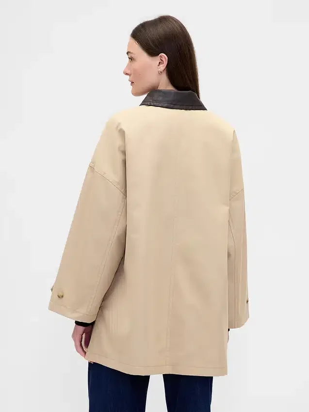 Τρεντς κοτ σε υφή twill, oversized