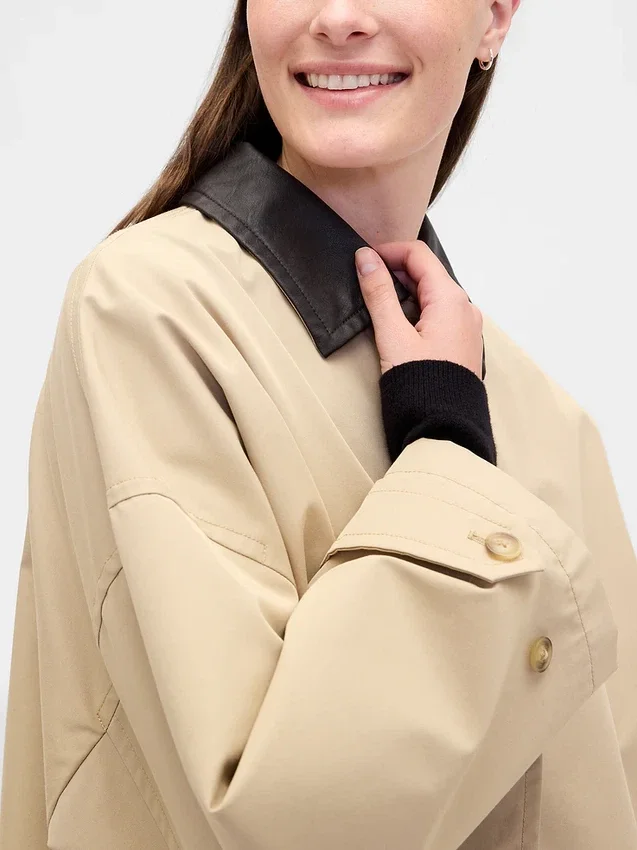 Τρεντς κοτ σε υφή twill, oversized