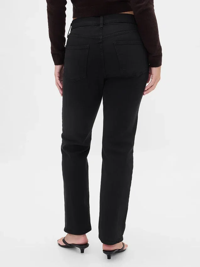 Τζιν με ψηλή μέση, στενή γραμμή και ίσια κοπή, στυλ δεκαετίας του ’90