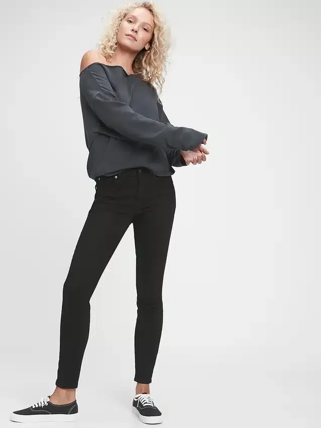 Τζιν True Skinny με μεσαίο ύψος μέσης για καμπύλες