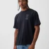 Βαρύ, άνετο T-shirt με γραφικά