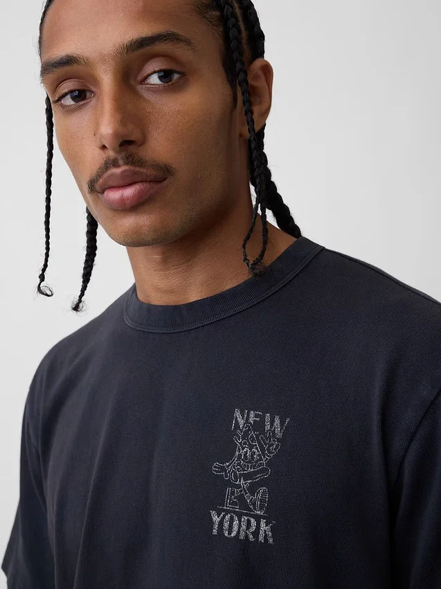 Βαρύ, άνετο T-shirt με γραφικά