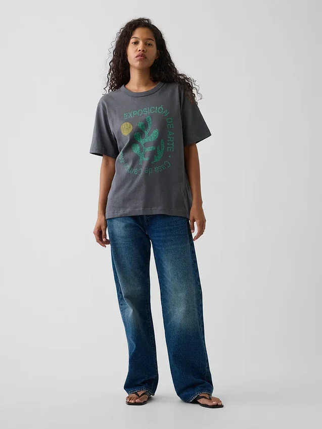 Βαρύ, άνετο T-shirt με γραφικά
