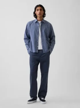 Βαρύ κακάκι σε ύφασμα twill με χαλαρή, ίσια γραμμή
