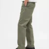 Βαρύ κακάκι σε ύφασμα twill με χαλαρή, ίσια γραμμή