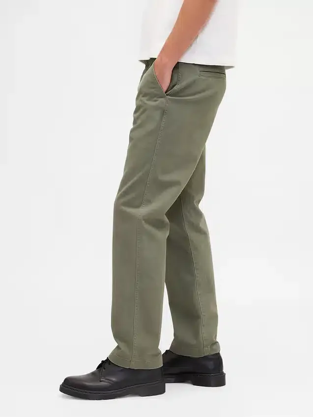 Βαρύ κακάκι σε ύφασμα twill με χαλαρή, ίσια γραμμή