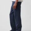 Βαρύ κακάκι σε ύφασμα twill με χαλαρή, ίσια γραμμή