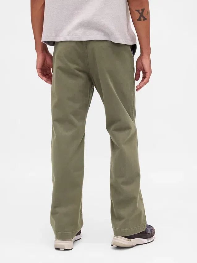 Βαρύ καμβά τύπου twill, χακί σε χαλαρή γραμμή εμπνευσμένη από τη δεκαετία του '90
